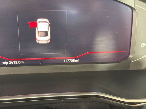 Used 2019 Volkswagen Jetta SEL w/ Cold Weather Package FWD image 16