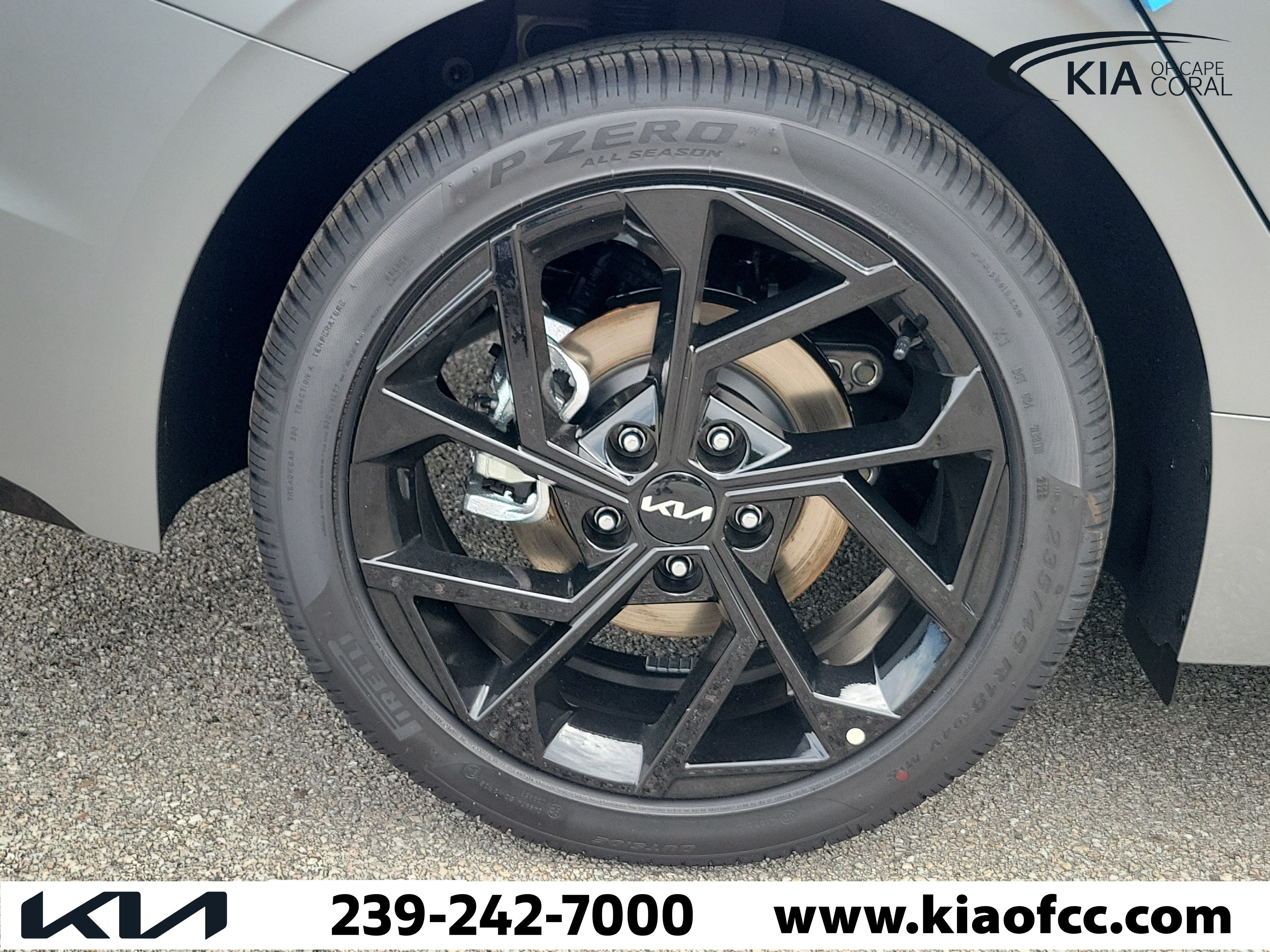 New 2027 Kia K5 GT-Line FWD image 9