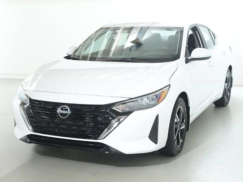 Certified 2024 Nissan Sentra SV FWD image 4