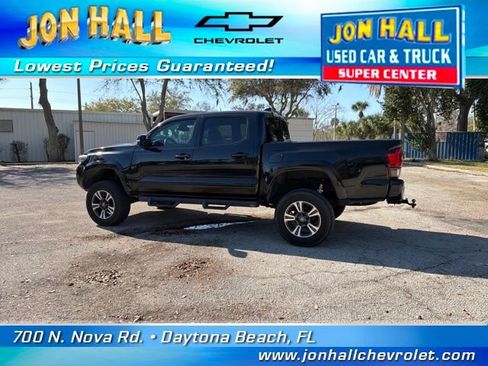 Used 2019 Toyota Tacoma TRD Sport image 6