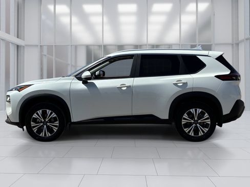 Certified 2023 Nissan Rogue SV w/ SV Premium B Package FWD image 3