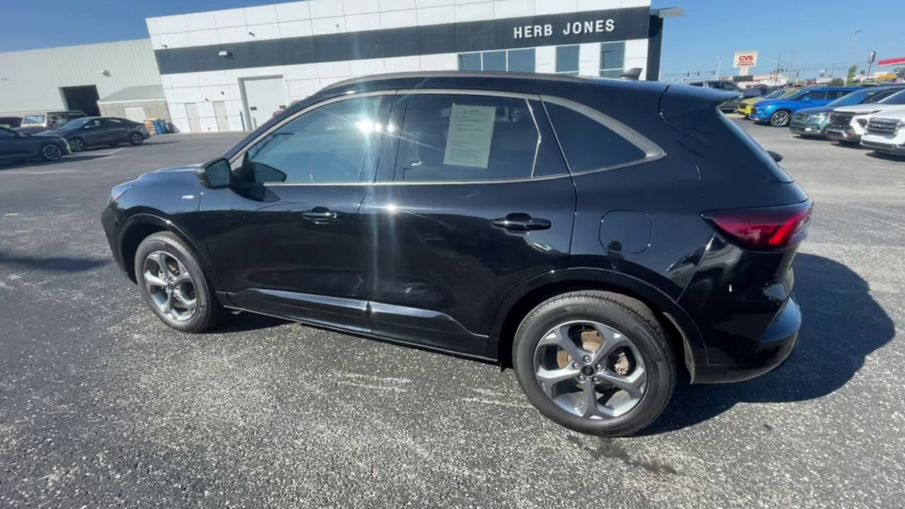Used 2024 Ford Escape ST-Line w/ Tech Pack #1 AWD/4WD image 7