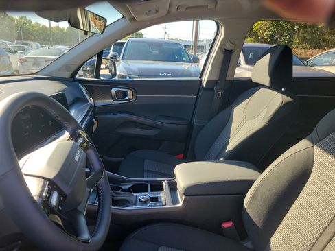 New 2026 Kia Sorento LX image 17