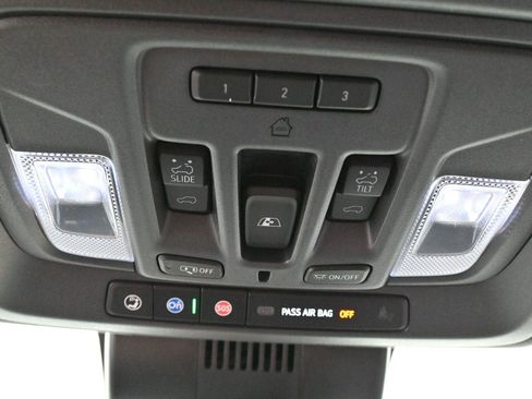 Used 2024 GMC Sierra 2500 AT4X AWD/4WD image 29