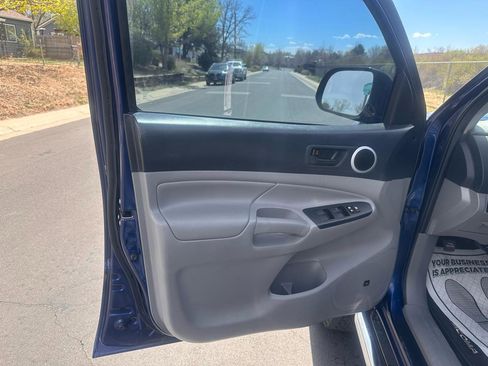 Used 2014 Toyota Tacoma 4x4 Double Cab w/ TRD Sport Package image 15