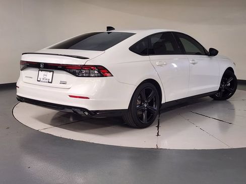 Used 2025 Honda Accord Sport image 2