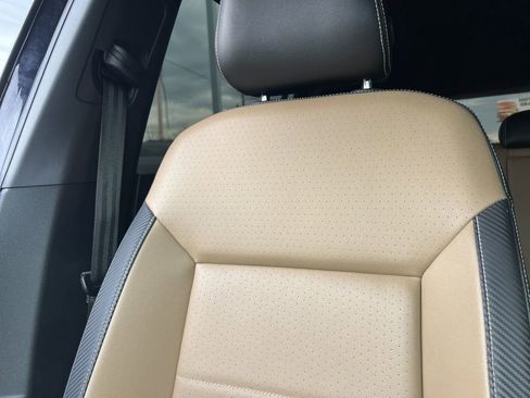 Used 2022 Volkswagen Atlas Cross Sport SE image 22