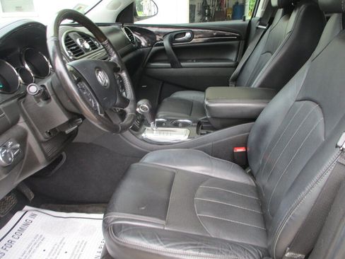 Used 2017 Buick Enclave Leather AWD/4WD image 30