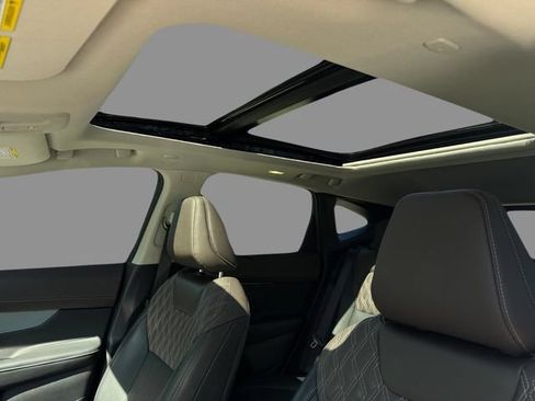 Certified 2025 Nissan Murano Platinum w/ Cargo Package AWD/4WD image 19