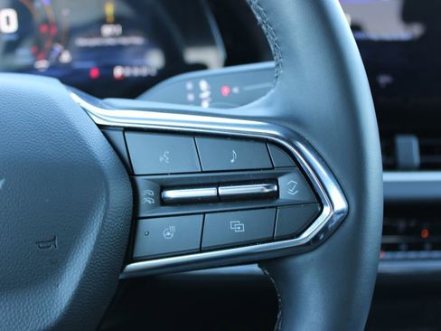 Used 2026 Chevrolet Equinox LT image 33