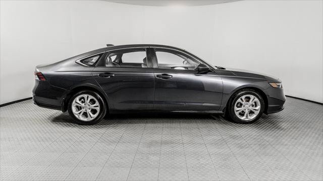 Used 2025 Honda Accord LX image 9
