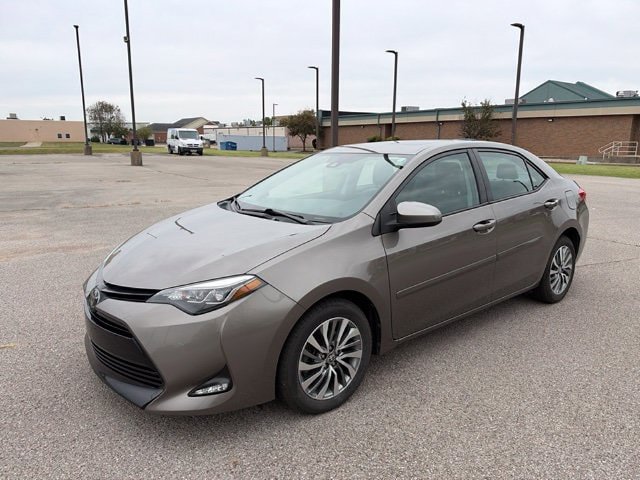 Used 2019 Toyota Corolla XLE w/ Body Protection Package FWD image 2