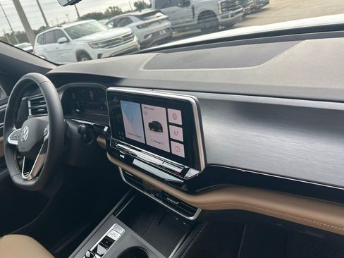 New 2026 Volkswagen Atlas Cross Sport SE image 36