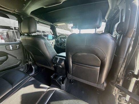 Used 2024 Jeep Wrangler Unlimited Sport AWD/4WD image 32