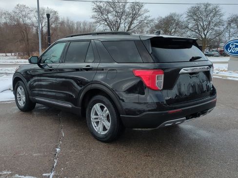 Used 2020 Ford Explorer XLT w/ Equipment Group 202A image 6