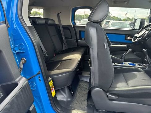 Used 2007 Toyota FJ Cruiser 4WD w/ Upgrade Pkg 2 image 25