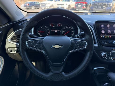 Used 2022 Chevrolet Malibu LT image 27