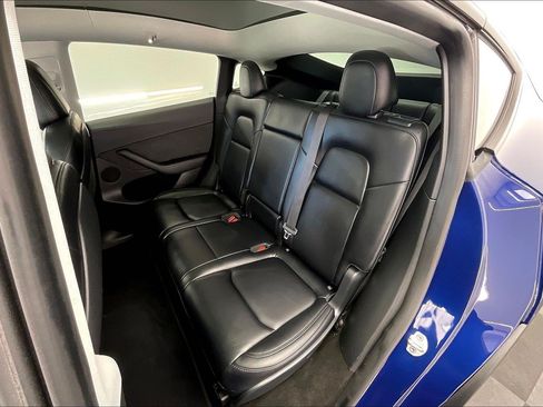 Used 2023 Tesla Model Y Long Range AWD/4WD image 19