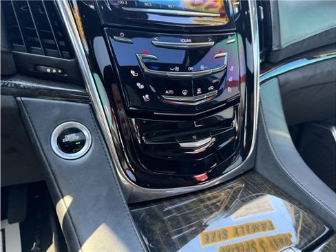 Used 2016 Cadillac Escalade Platinum AWD/4WD image 50