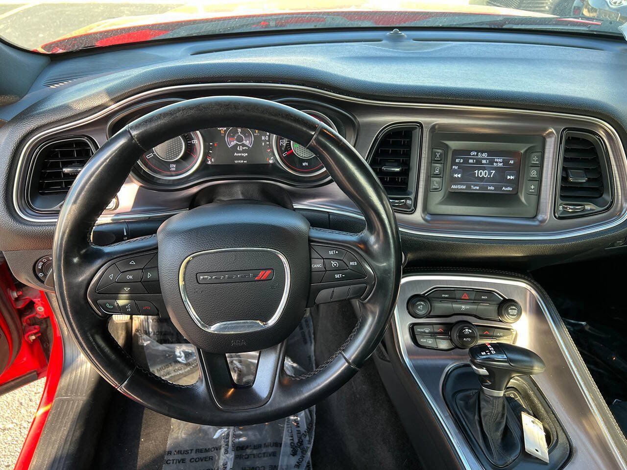 Used 2015 Dodge Challenger SXT RWD image 24