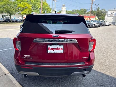 Used 2021 Ford Explorer Limited w/ Equipment Group 301A AWD/4WD image 38