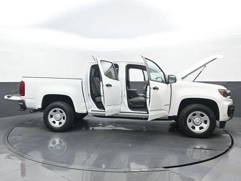 Used 2022 Chevrolet Colorado W/T image 32