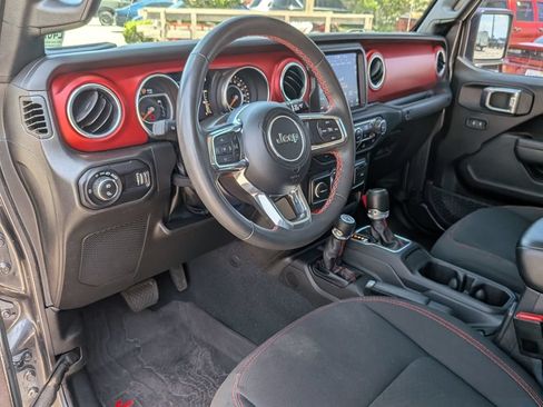 Used 2023 Jeep Gladiator Rubicon w/ LED Lighting Group AWD/4WD image 33