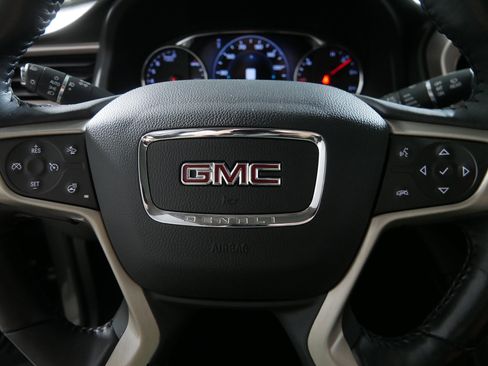 Used 2018 GMC Acadia Denali w/ Technology Package image 25