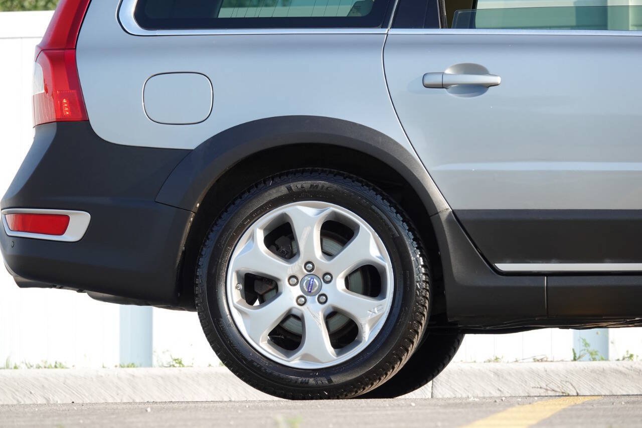 Used 2010 Volvo XC70 T6 AWD/4WD image 26