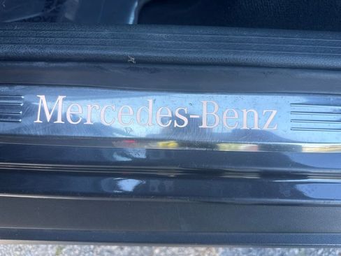 Used 2021 Mercedes-Benz GLC 300 4MATIC w/ AMG Line image 10