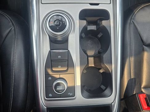 Used 2020 Ford Explorer XLT w/ Equipment Group 202A AWD/4WD image 30
