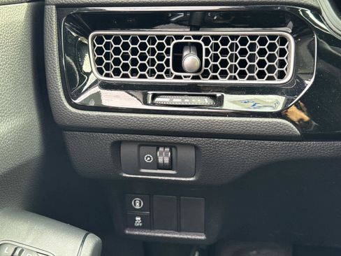 Used 2024 Honda Civic Sport image 23