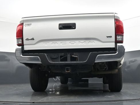 Used 2023 Toyota Tacoma SR5 AWD/4WD image 21