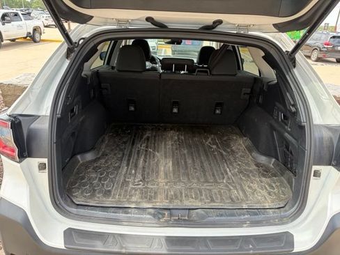 Used 2025 Subaru Outback Onyx Edition AWD/4WD image 21