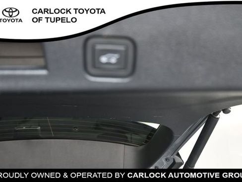 Used 2025 Chevrolet Traverse RS w/ LPO, Cargo Package FWD image 40