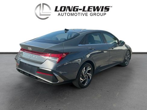 Used 2025 Hyundai Elantra SEL FWD image 7