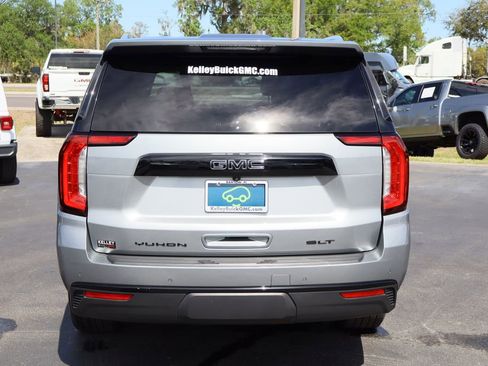 Used 2023 GMC Yukon XL SLT w/ SLT Premium Package image 7