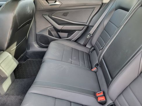 Used 2022 Volkswagen Jetta SE FWD image 26