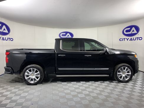 Used 2023 Chevrolet Silverado 1500 High Country w/ High Country Premium Package image 2