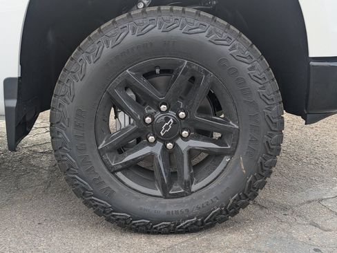 New 2026 Chevrolet Silverado 1500 Custom Trail Boss AWD/4WD image 6