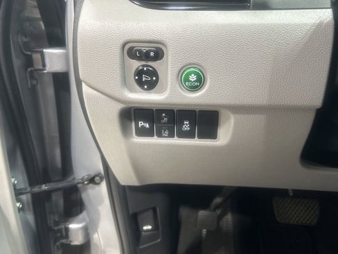 Used 2019 Honda Pilot Touring image 19