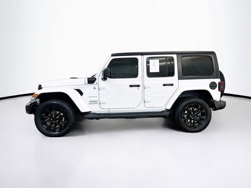 Used 2023 Jeep Wrangler Unlimited Sahara AWD/4WD image 4