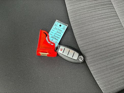 Certified 2023 Nissan Sentra SV FWD image 33