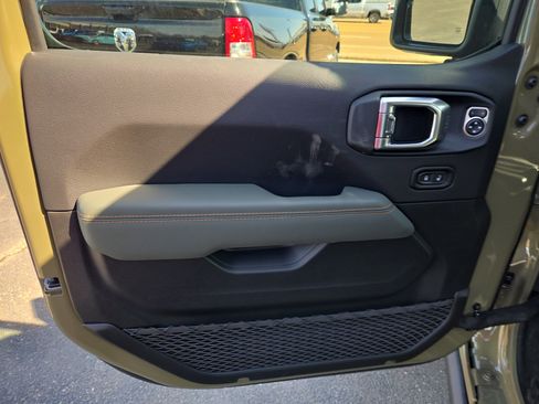 New 2026 Jeep Gladiator Mojave w/ Safety Group image 5