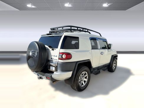 Used 2014 Toyota FJ Cruiser 4WD w/ Upgrade Package image 9