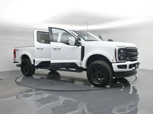 New 2026 Ford F250 Lariat w/ Black Appearance Package image 35