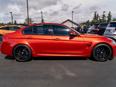 Used 2015 BMW M3 RWD image 9
