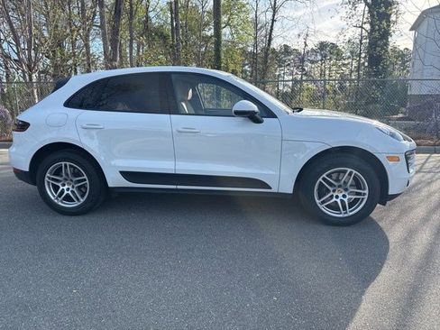 Used 2017 Porsche Macan image 4