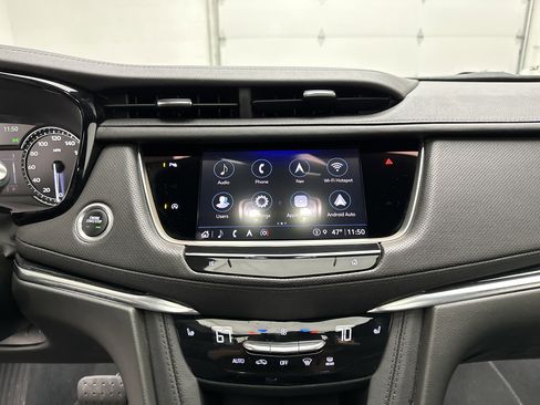 Used 2025 Cadillac XT5 Premium Luxury image 33