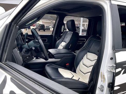 Used 2022 RAM 2500 Laramie AWD/4WD image 9